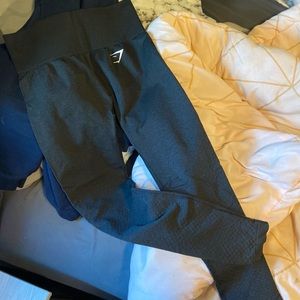 Gym shark leggings
